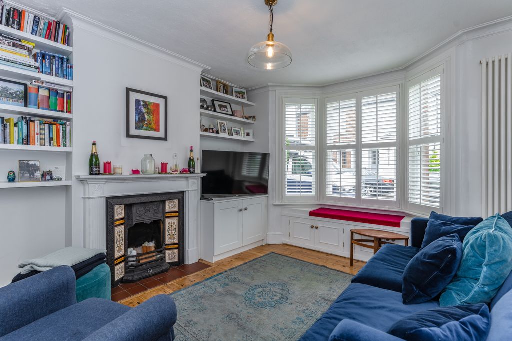 Property photo 2 of 18