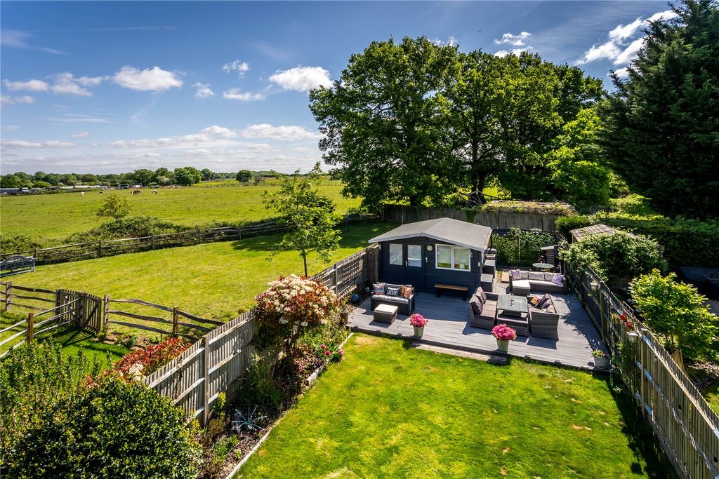 Property photo 3 of 19 Picture No. 21