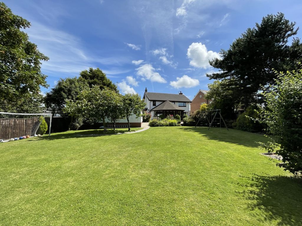 Property photo 2 of 54