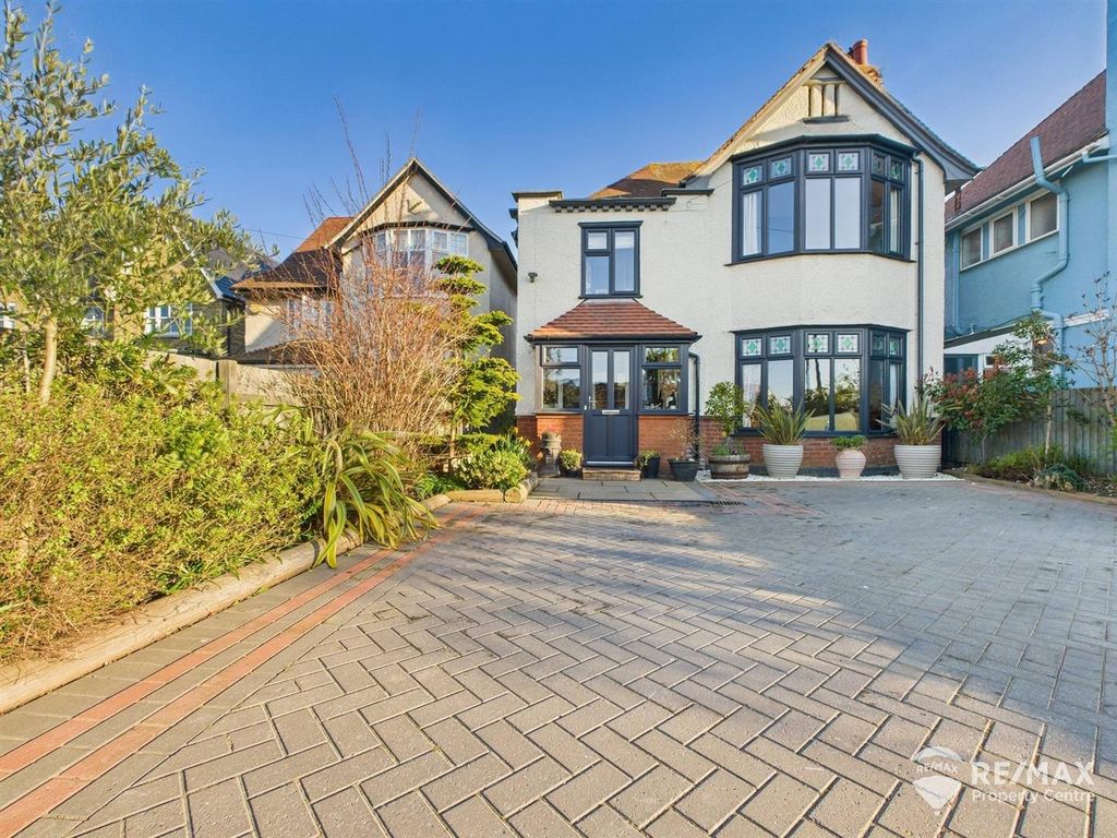 Property photo 1 of 35 Cam02842G0-Pr0193-Still014.Jpg