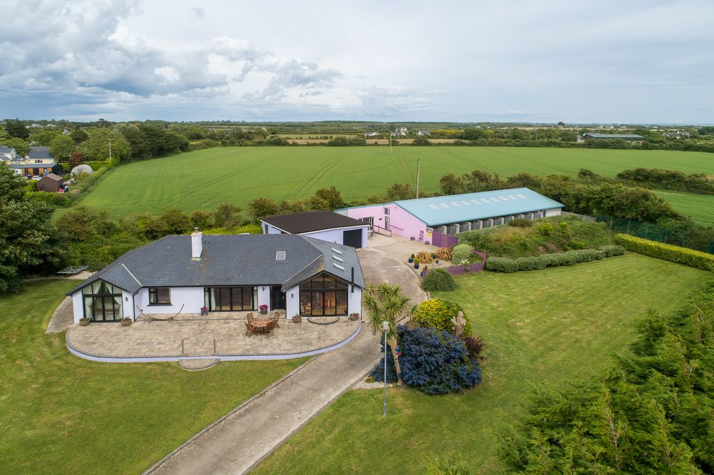 Property photo 1 of 56