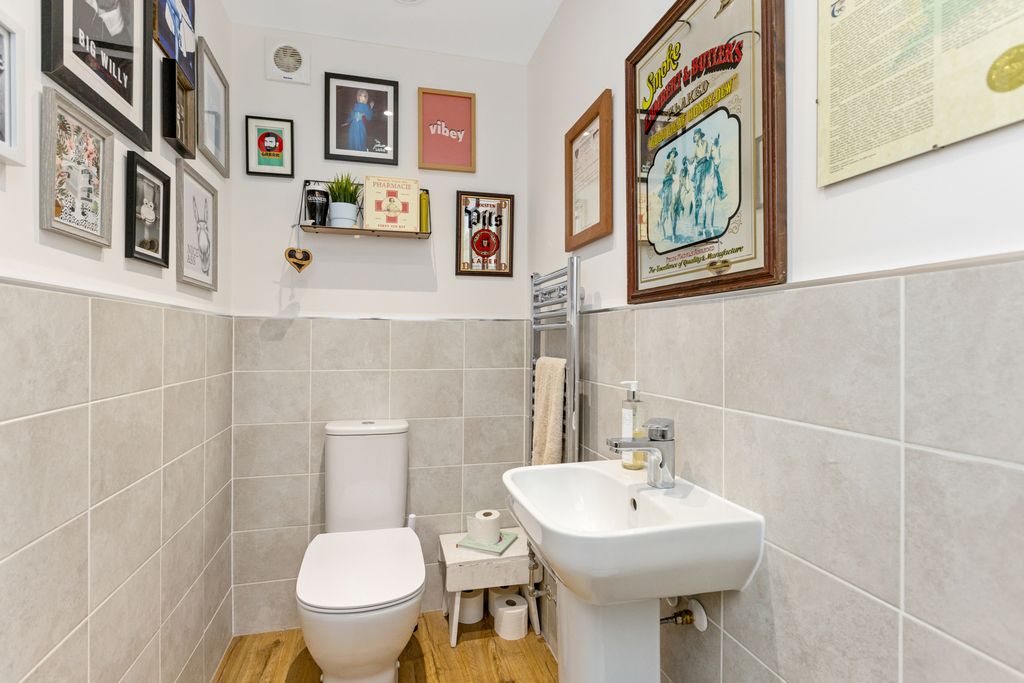 Additional image 10 of 3 bed terraced house for sale27 Arkaig Gardens, Burdiehouse, Edinburgh EH17