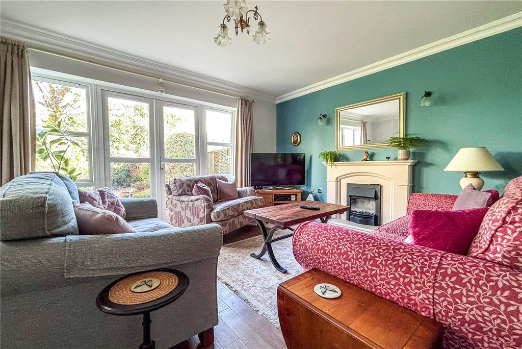 Property photo 2 of 21 Picture No. 32