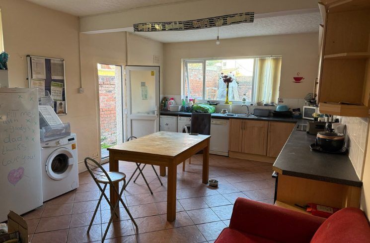Property photo 3 of 12