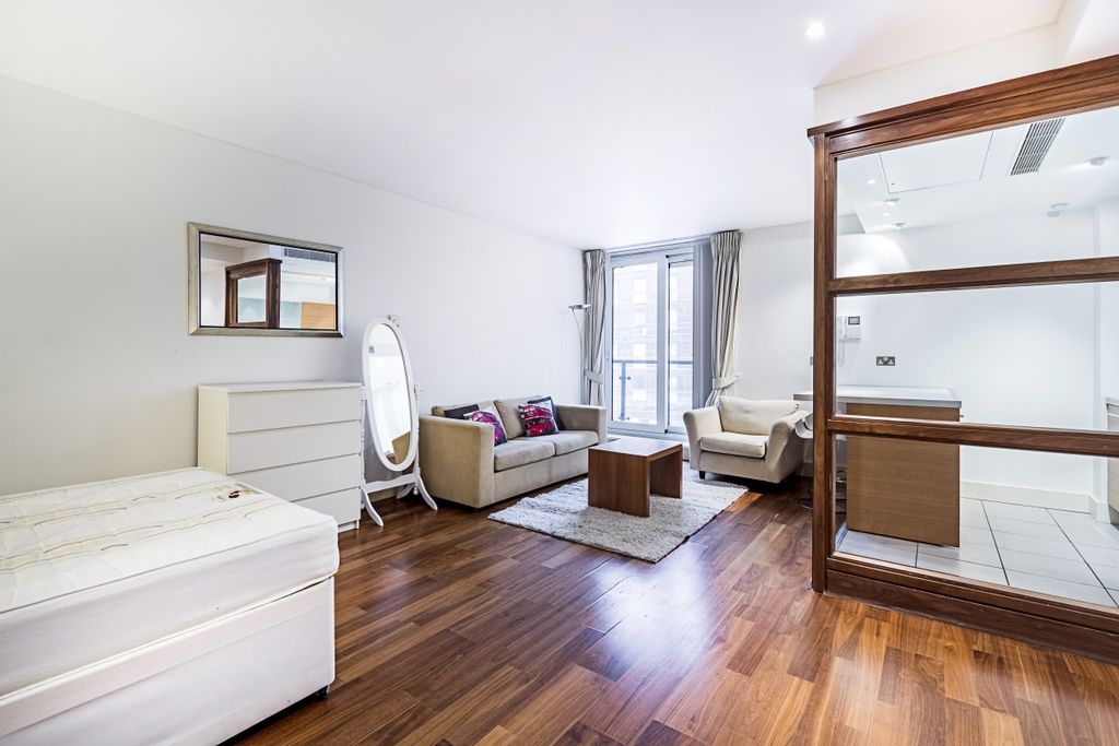 Property photo 2 of 9 Reception Room