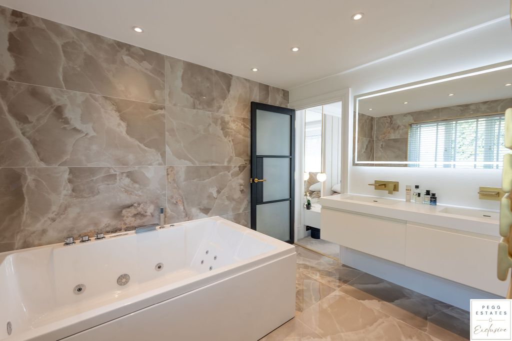 Additional image 20 of 4 bed detached house for saleAshburton Road, Newton Abbot TQ12