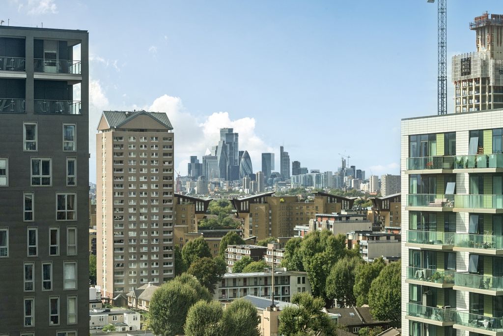 Property photo 2 of 19 1347195-16-68B5Db...