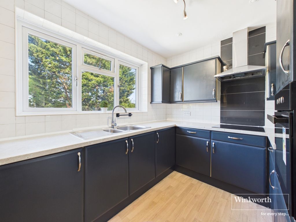 Property photo 1 of 7 Kitchen