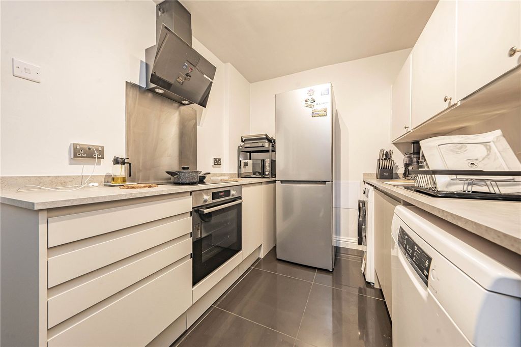 Property photo 3 of 11 Picture No. 01