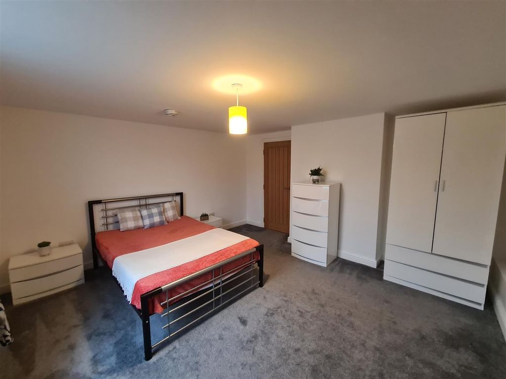 Property photo 2 of 8 Bedroom 2.Jpg