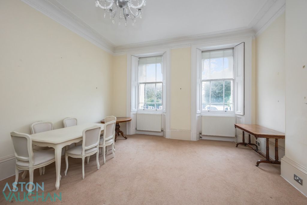 Property photo 2 of 25 5004251