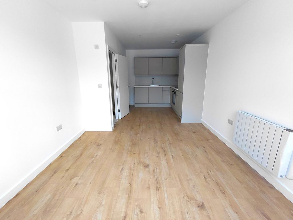 Property photo 3 of 8 Picture 3