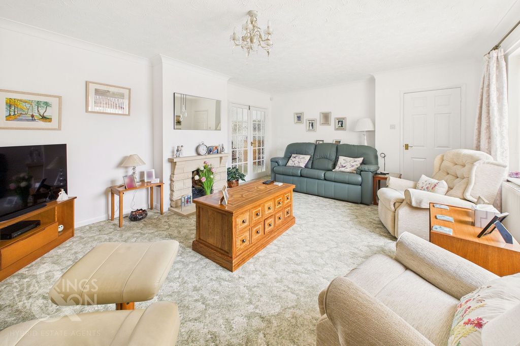 Property photo 3 of 25