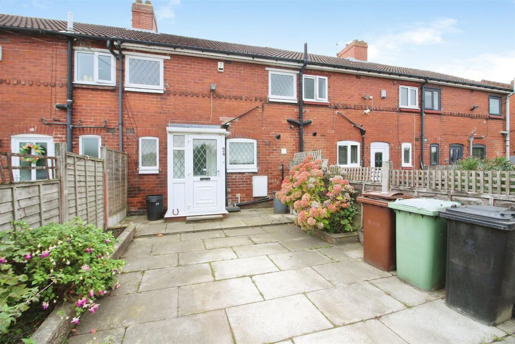 Property photo 1 of 19 Outside