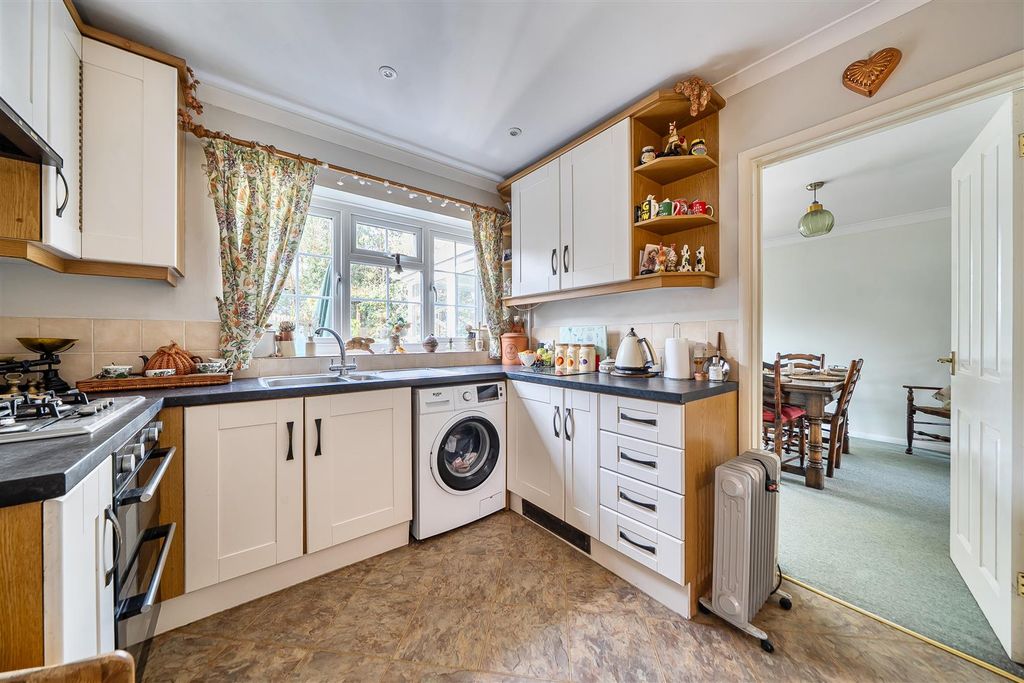 Property photo 3 of 21 1429810-3-69Bd84ce339Ef.Jpg