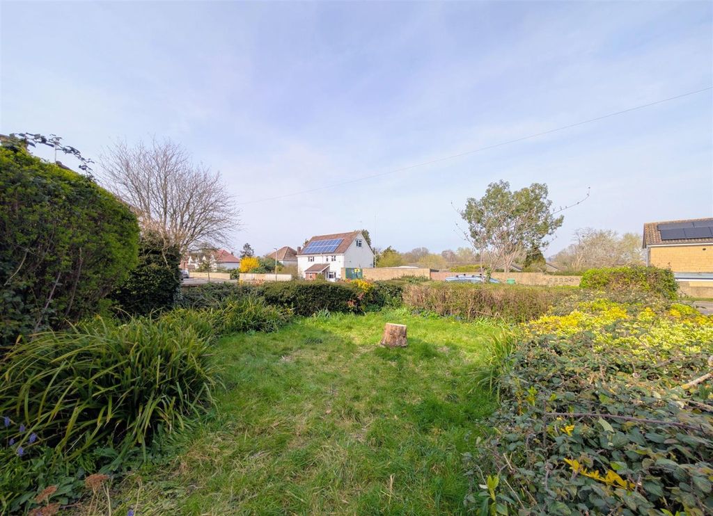 Property photo 3 of 21