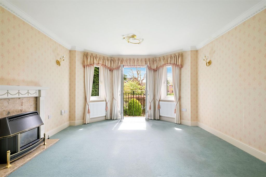 Property photo 2 of 17 Petersmead Close, 16 (4).Jpg