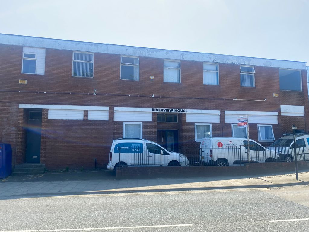 Property photo 1 of 2