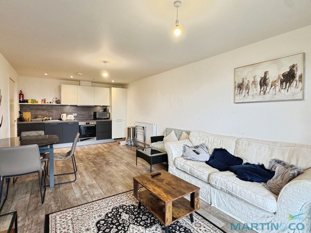 Property photo 1 of 12 11ce522F-D-4B56-95B1-28025F7A6DCC-3269-00000151Eba