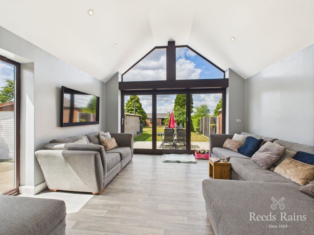 Property photo 2 of 33 Family Room