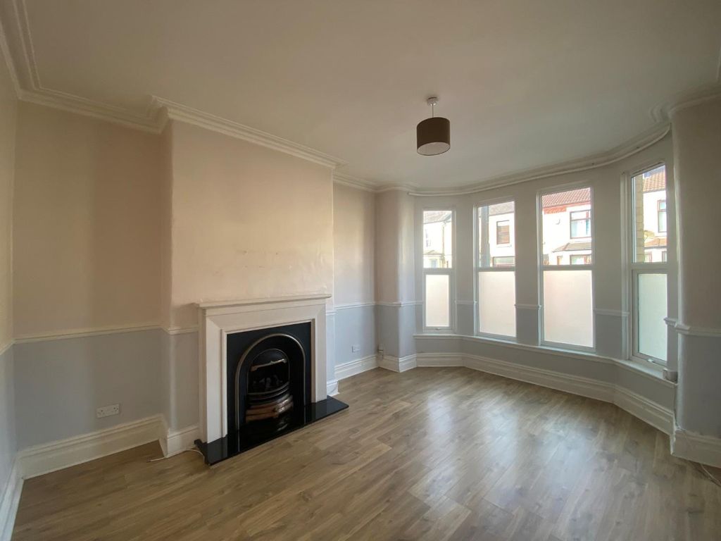 Property photo 2 of 13 7.Jpg