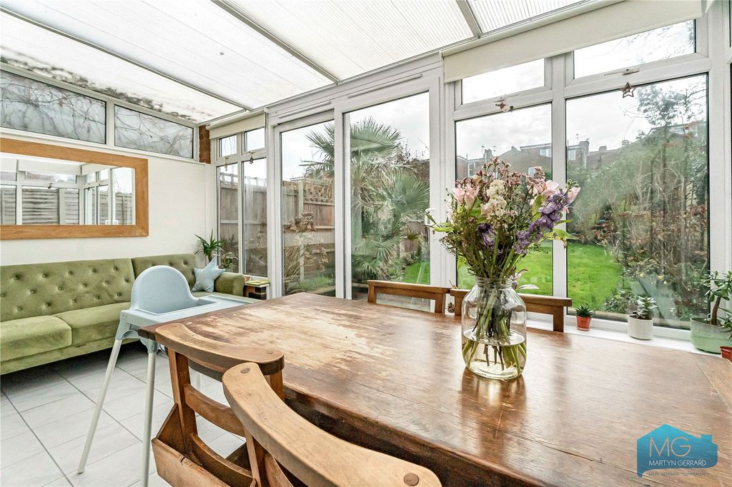 Property photo 3 of 21 Picture No. 03