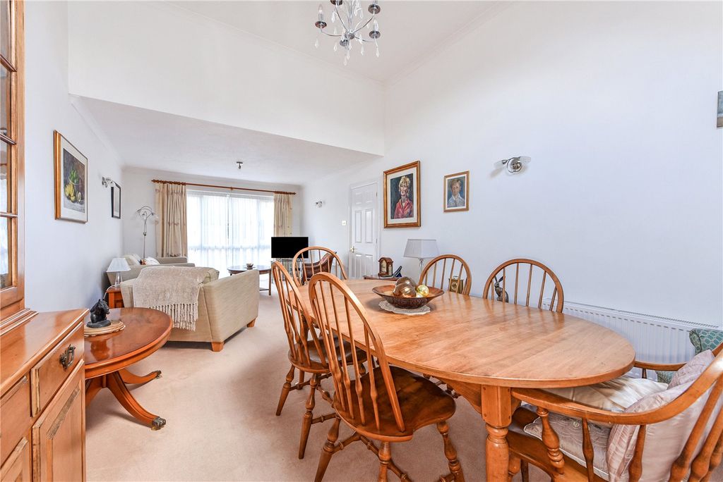 Property photo 2 of 17 Dining Area