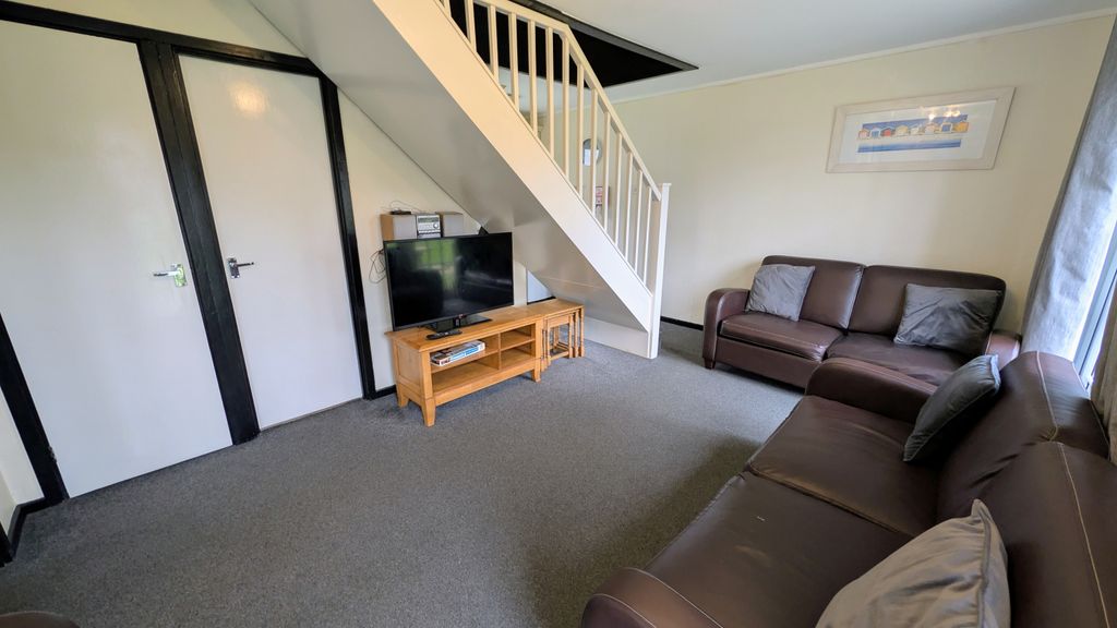 Property photo 2 of 15 Gallery