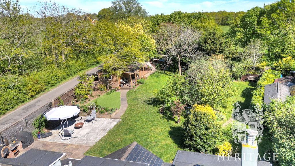 Property photo 2 of 39 Picture No. 38