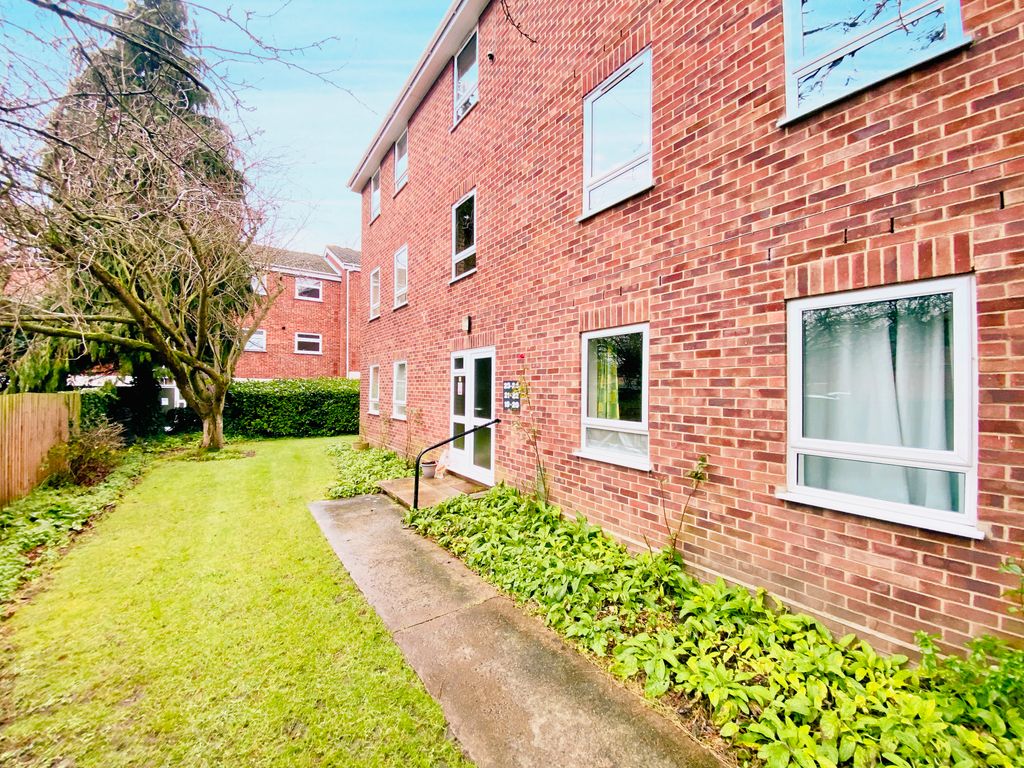 Property photo 1 of 9