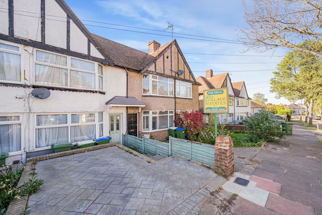 Property photo 1 of 10 External