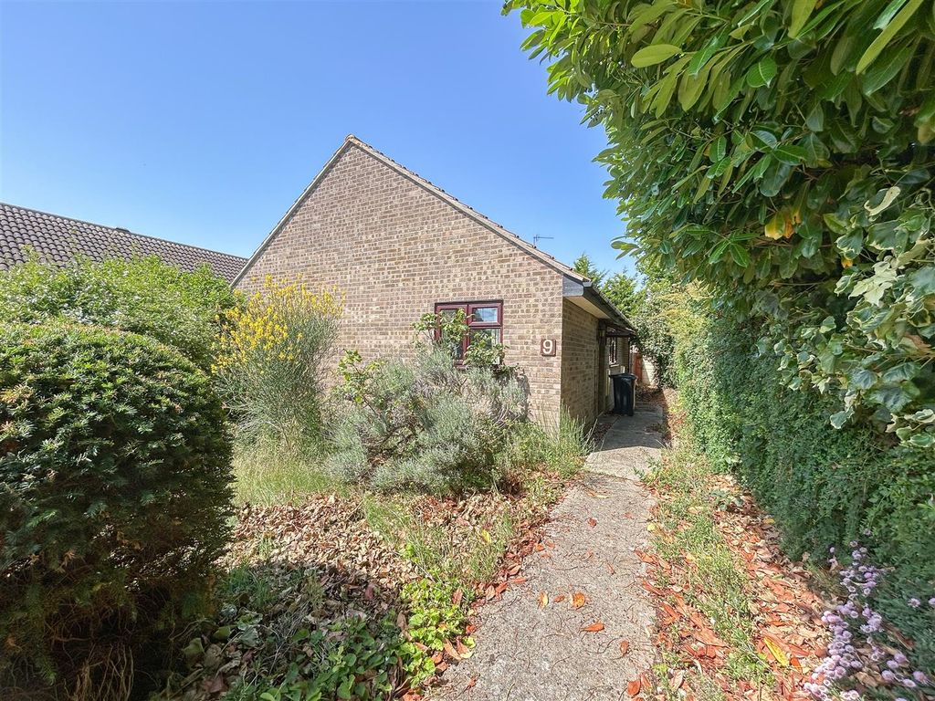 Property photo 1 of 14 Outside Front