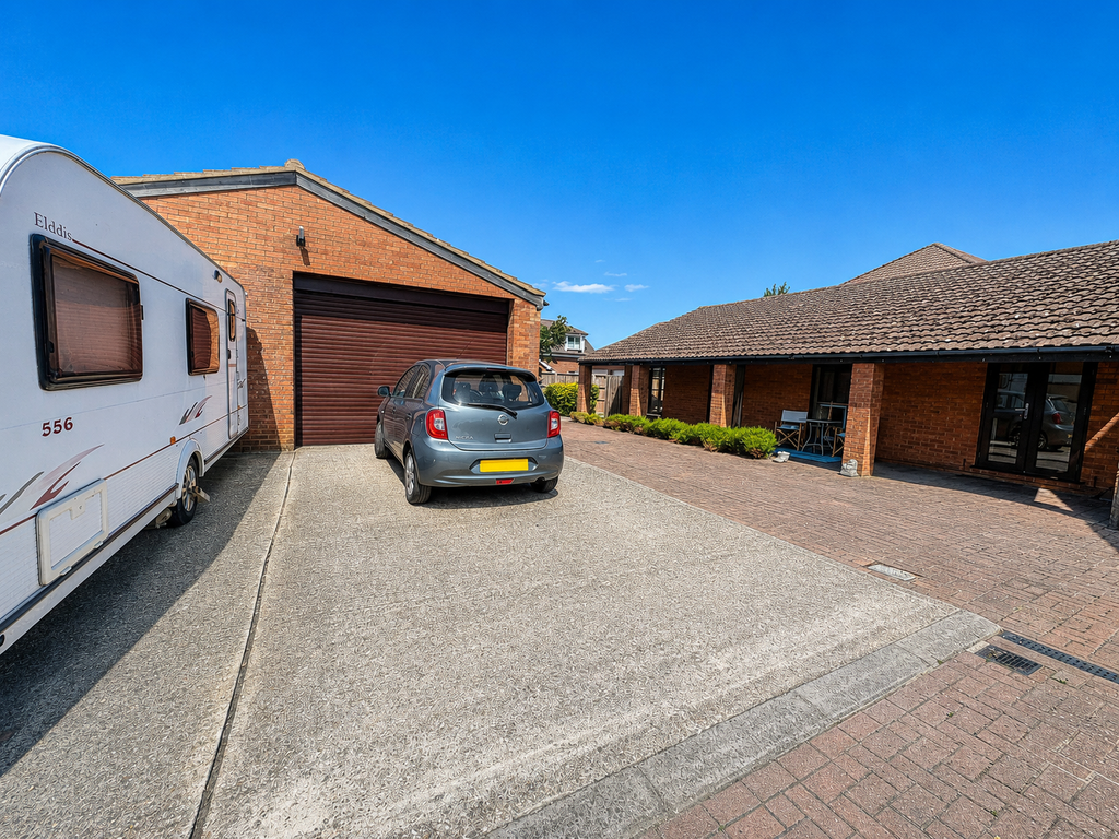 Property photo 2 of 16 4-