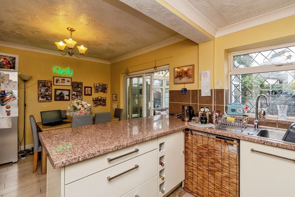 Property photo 2 of 18 Kitchen Diner