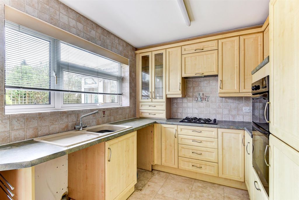 Property photo 3 of 22 For Sale By Aspire Residential | Aldsworth Avenue