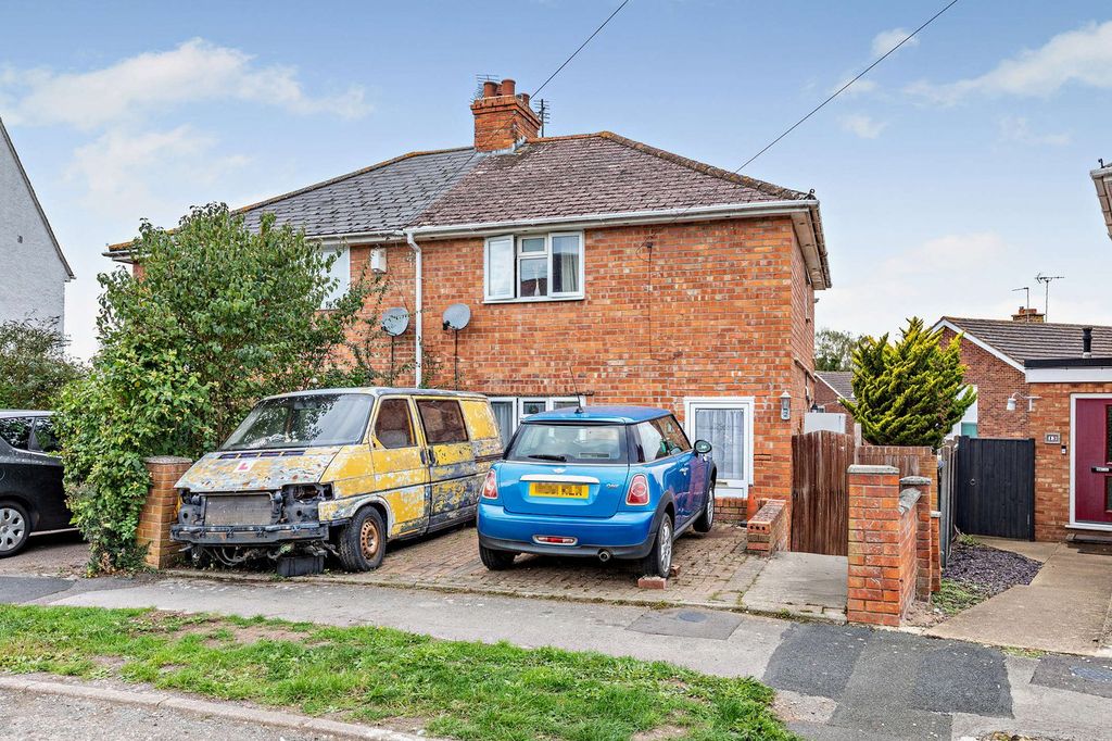 Property photo 1 of 28