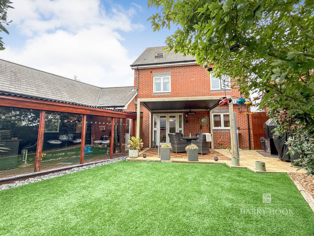 Property photo 2 of 24