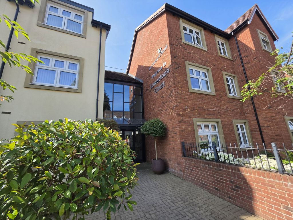 Property photo 2 of 18