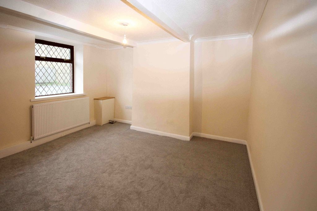 Property photo 2 of 10 Photo