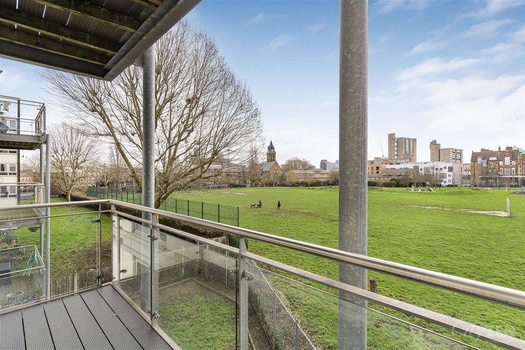 Property photo 3 of 13 Balcony