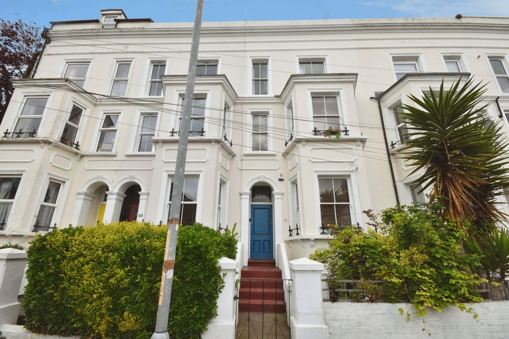 Property photo 1 of 27