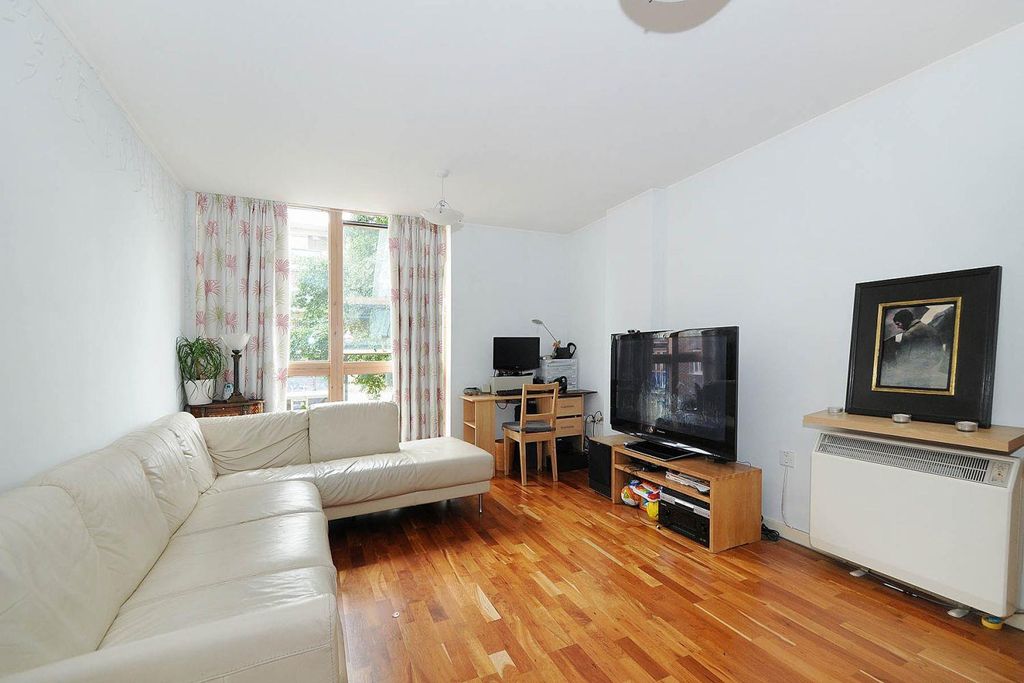 Property photo 1 of 5