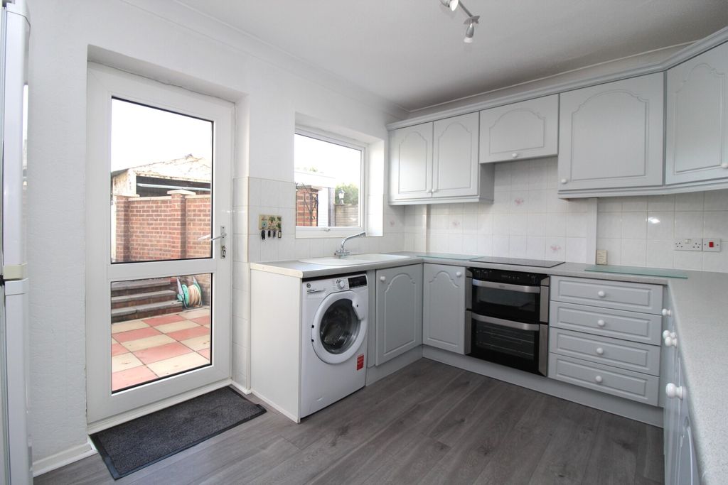 Property photo 2 of 11 Picture No. 03