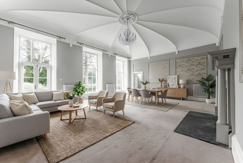 Property photo 2 of 22