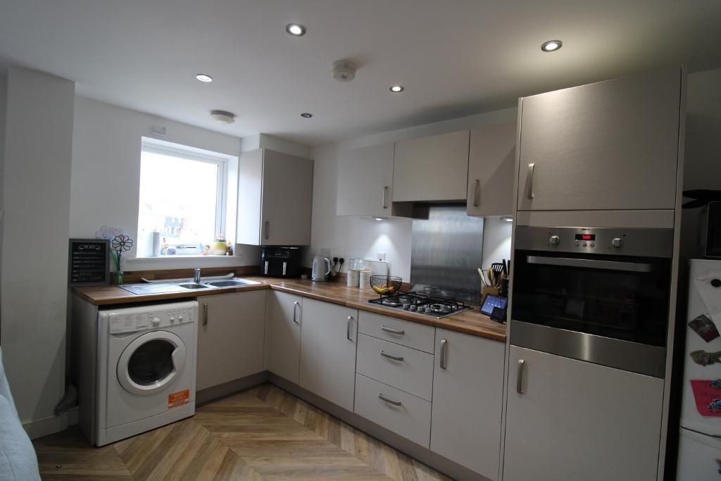 Property photo 2 of 8 Kitchen/Lounge/Diner