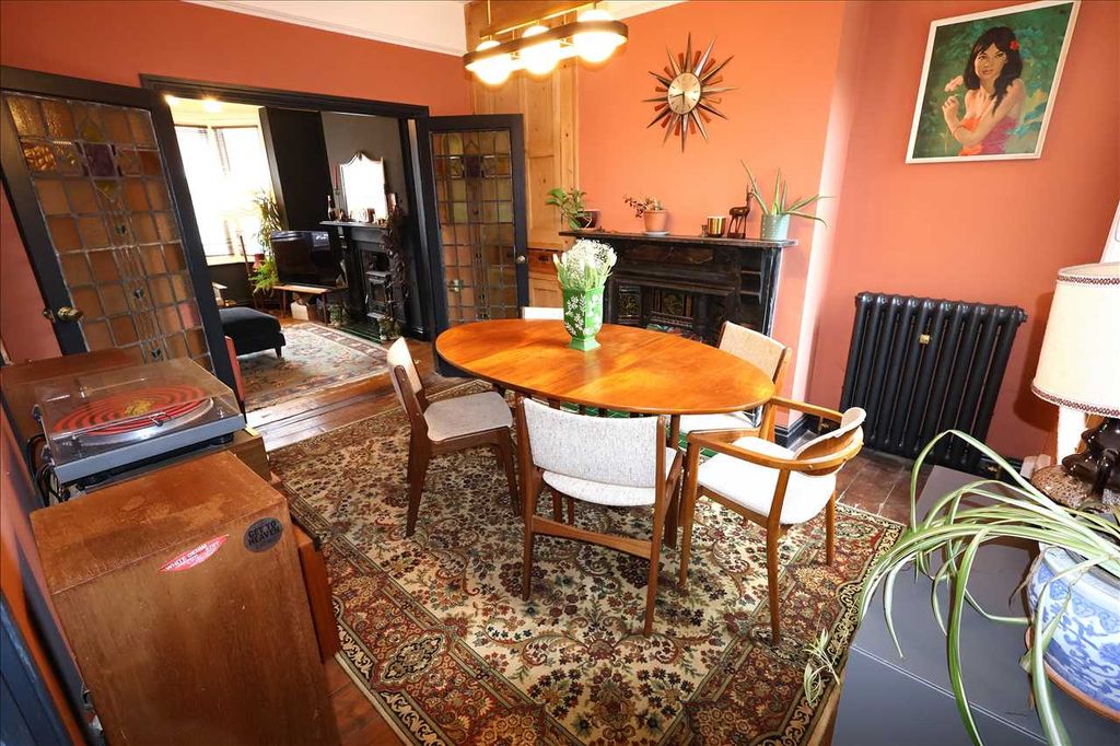 Property photo 2 of 16 Dining Room