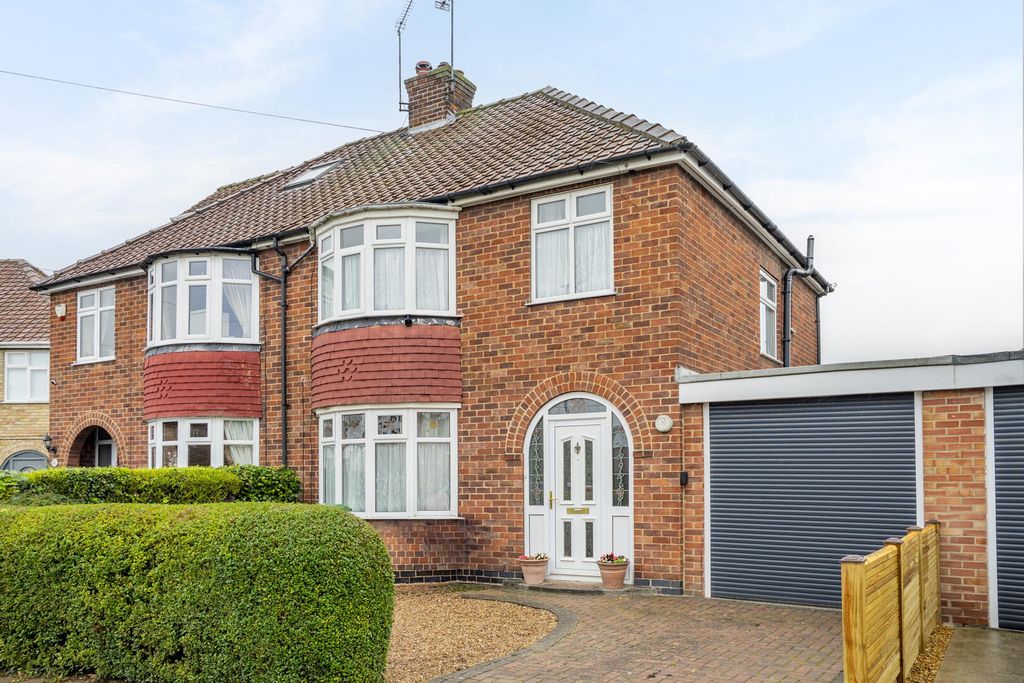 Property photo 1 of 16 Front (Exterior)