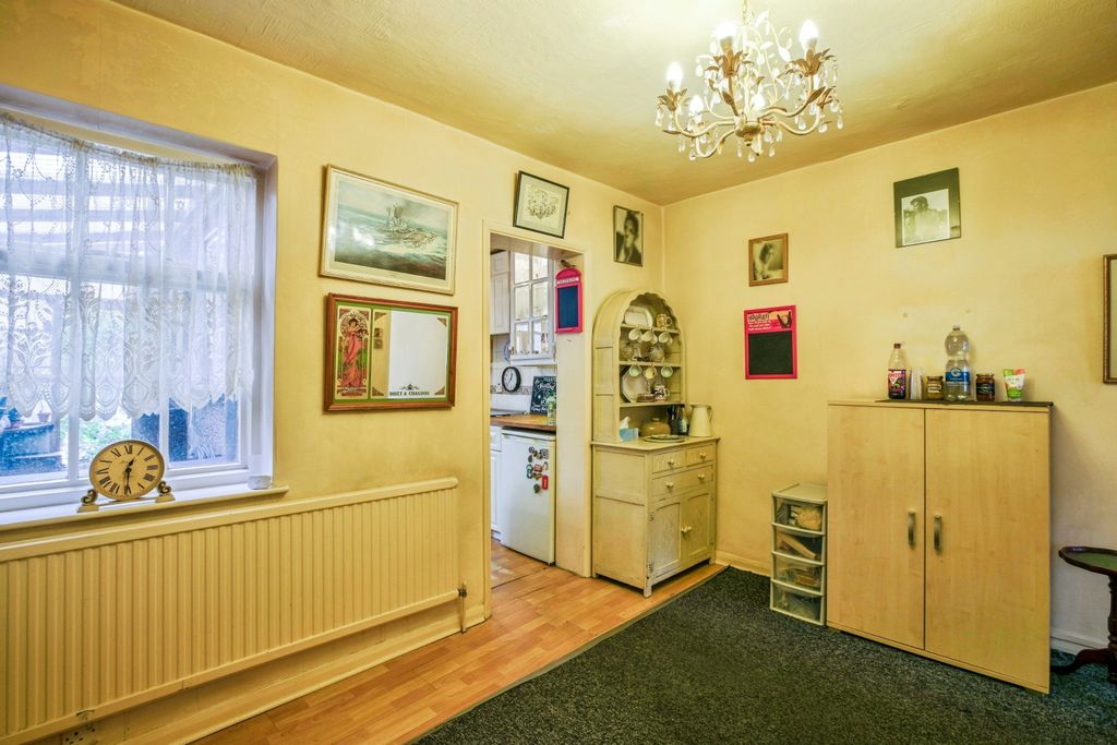 Property photo 2 of 19 Dining Room