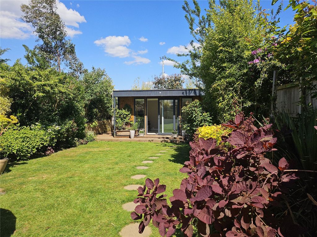 Property photo 3 of 23 Picture No. 39