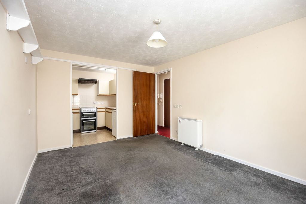 Property photo 2 of 13